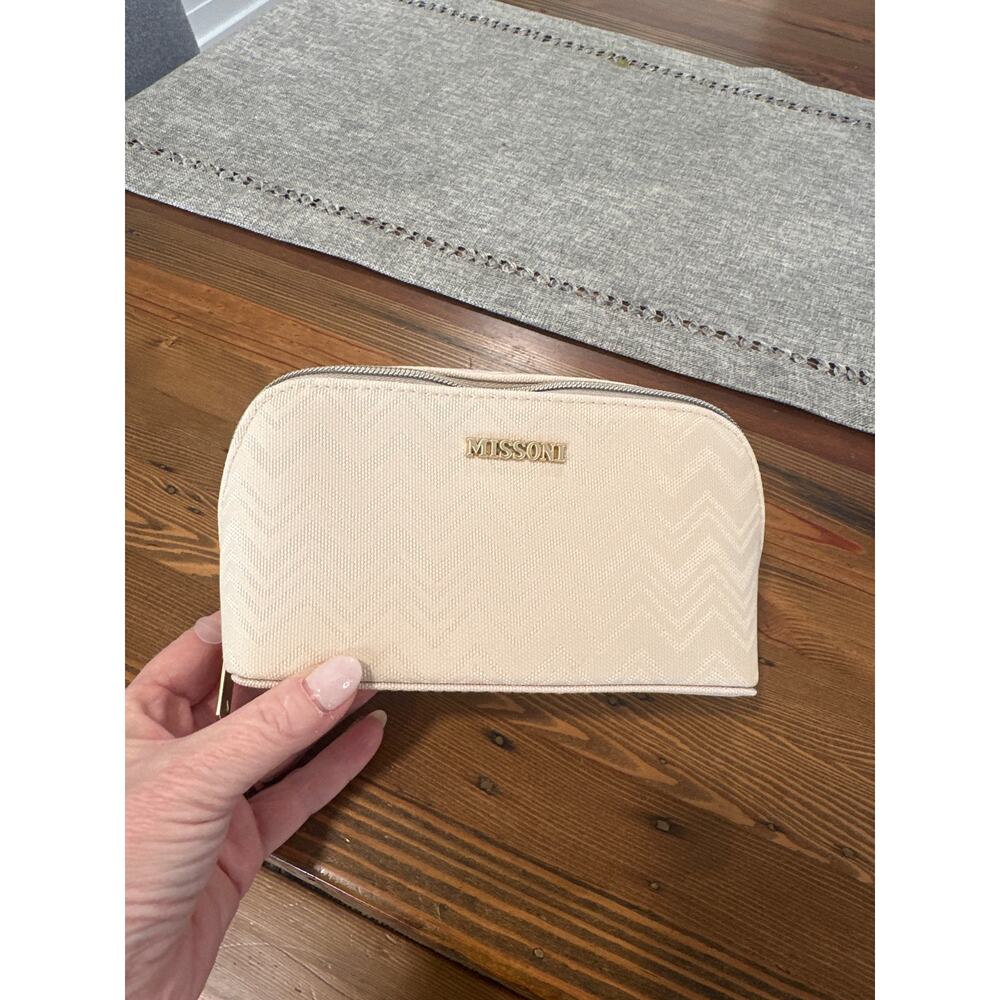 NWT Missoni x Delta Amenity Bag